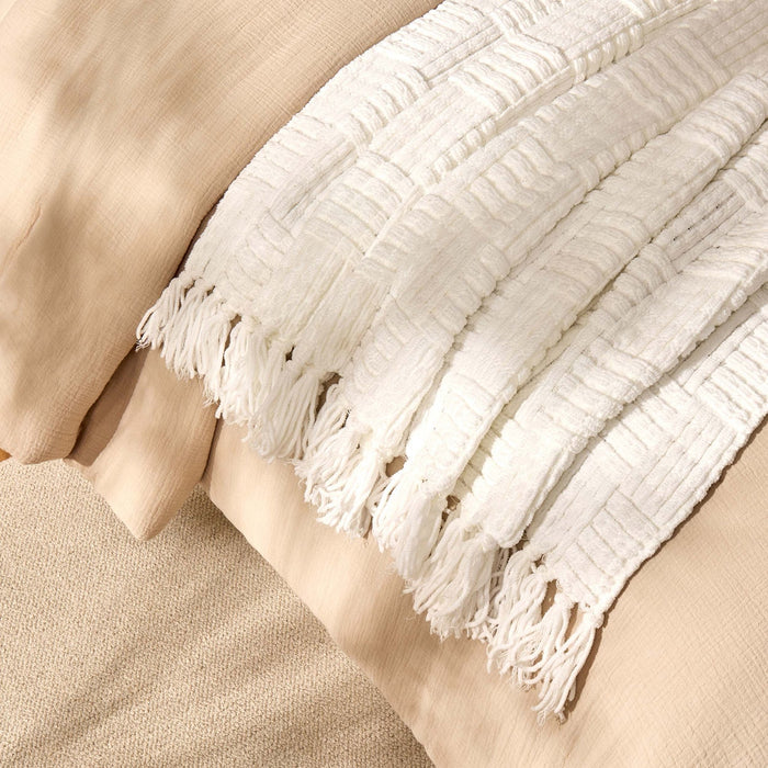 Chunky Chenille Throw - White - DUSK