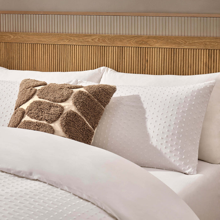Clipped Jacquard Dobby 100% Cotton Duvet Cover & Pillowcase Set - White - DUSK