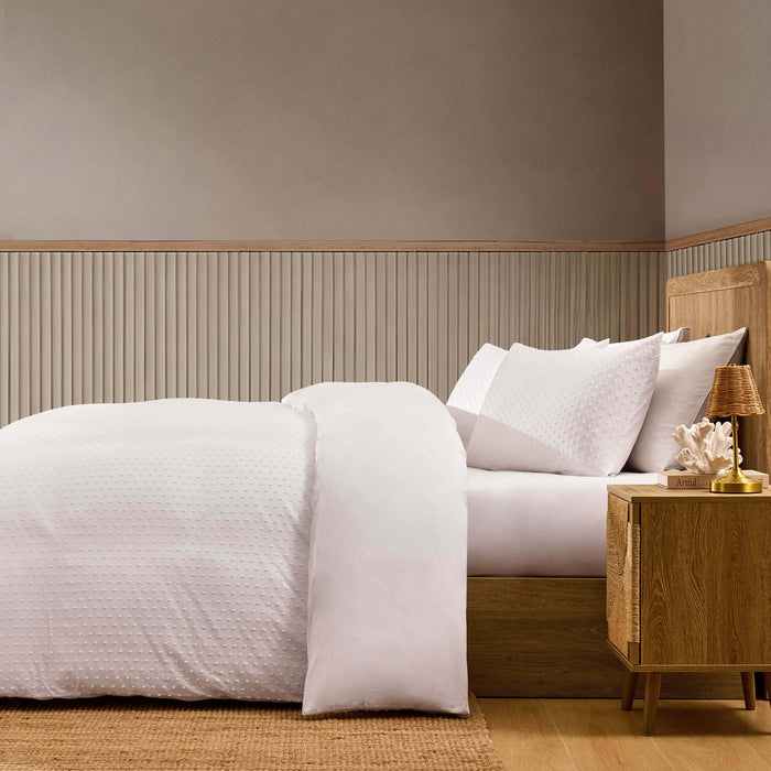 Clipped Jacquard Dobby 100% Cotton Duvet Cover & Pillowcase Set - White - DUSK