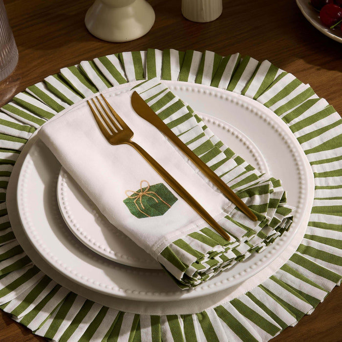 Farron Frill Edge Christmas Set of 4 Napkins - Green - DUSK
