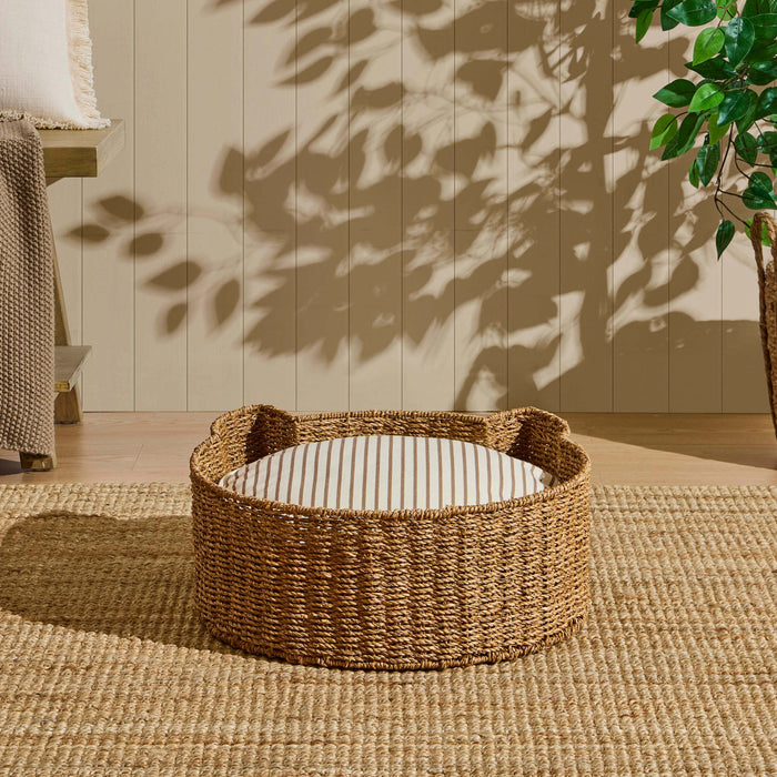 Maple Cat Shaped Seagrass Multi-use Storage Basket/ Bed - Natural - DUSK